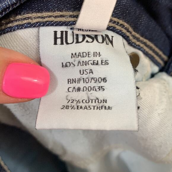 Hudson Signature Bootcut Dark Wash Back Flap Pocket - Picture 4 of 8